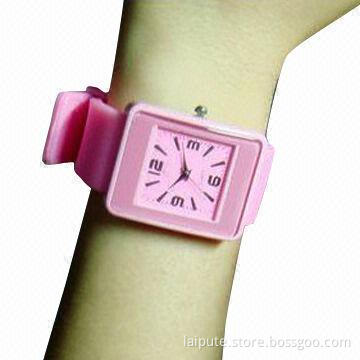 2013 New Design Fashionable Silicone Watch in Import Design